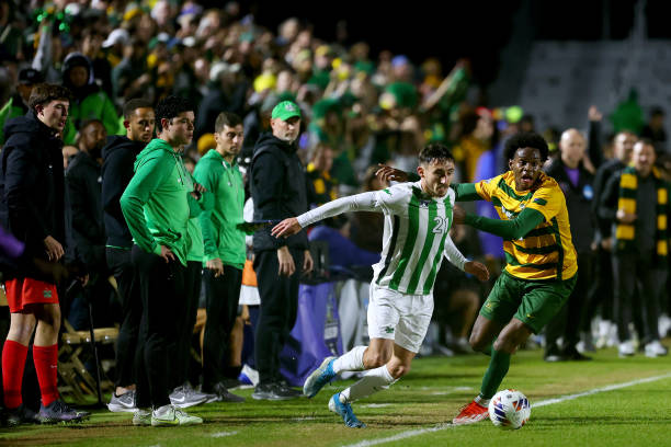 结精神的团 结精神的团