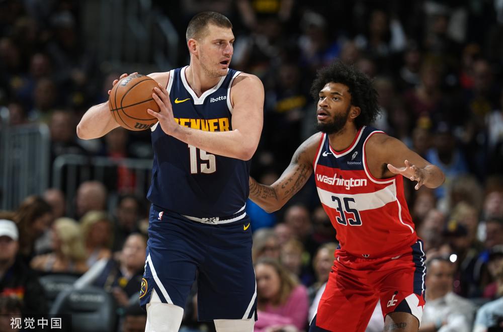 的球场表现 的球场表现