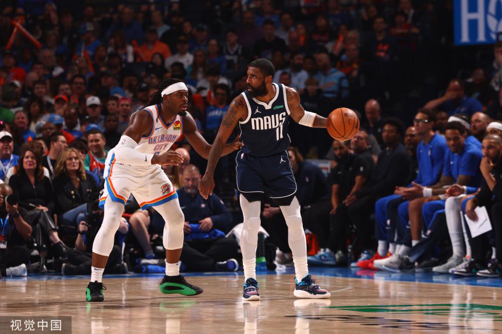 表现出了顽 表现出了顽