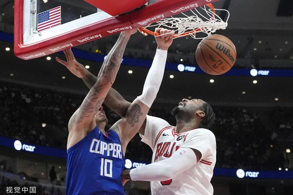 祝福！李添荣向女友求婚成功 两人已经相恋多年