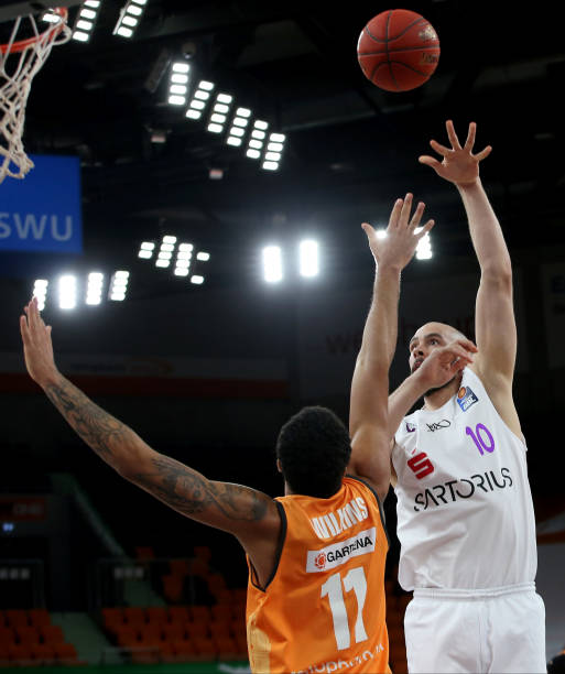 国乒新加坡大满贯单打名单：王楚钦孙颖莎领衔出战央视体育微博.